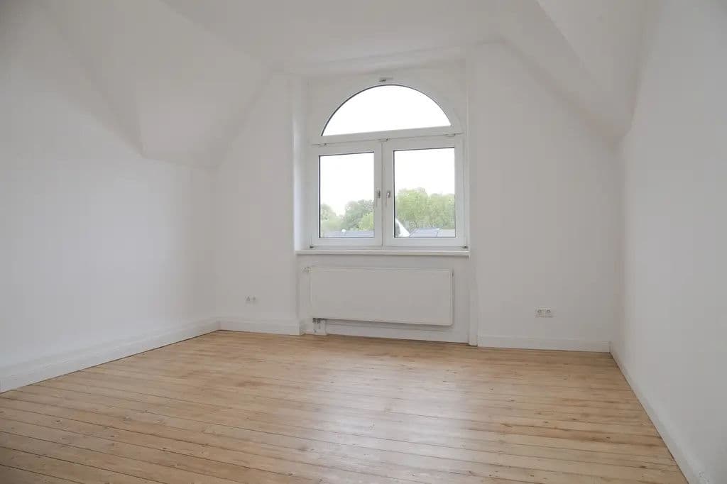 Bild 3 Vermietete Altbauwohnung in Wiesbaden | Wiesbaden, Biebrich | 52m² | 195.000€