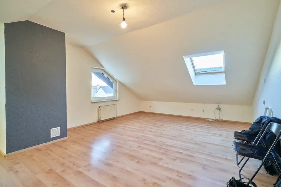 Bild 2 Solide Dachgeschoss-Wohnung mit Gartennutzung | Gerolsheim bei Ludwigshafen | 78m² | 109.000€