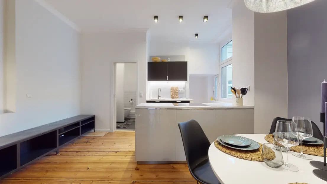 Berlin | Kaufpreis 299.000€ | Wohnfäche 48 m² | Eigenkapitalrendite p.a. 7,99% | Cash Flow vor Tilgung / Jahr 2.360€