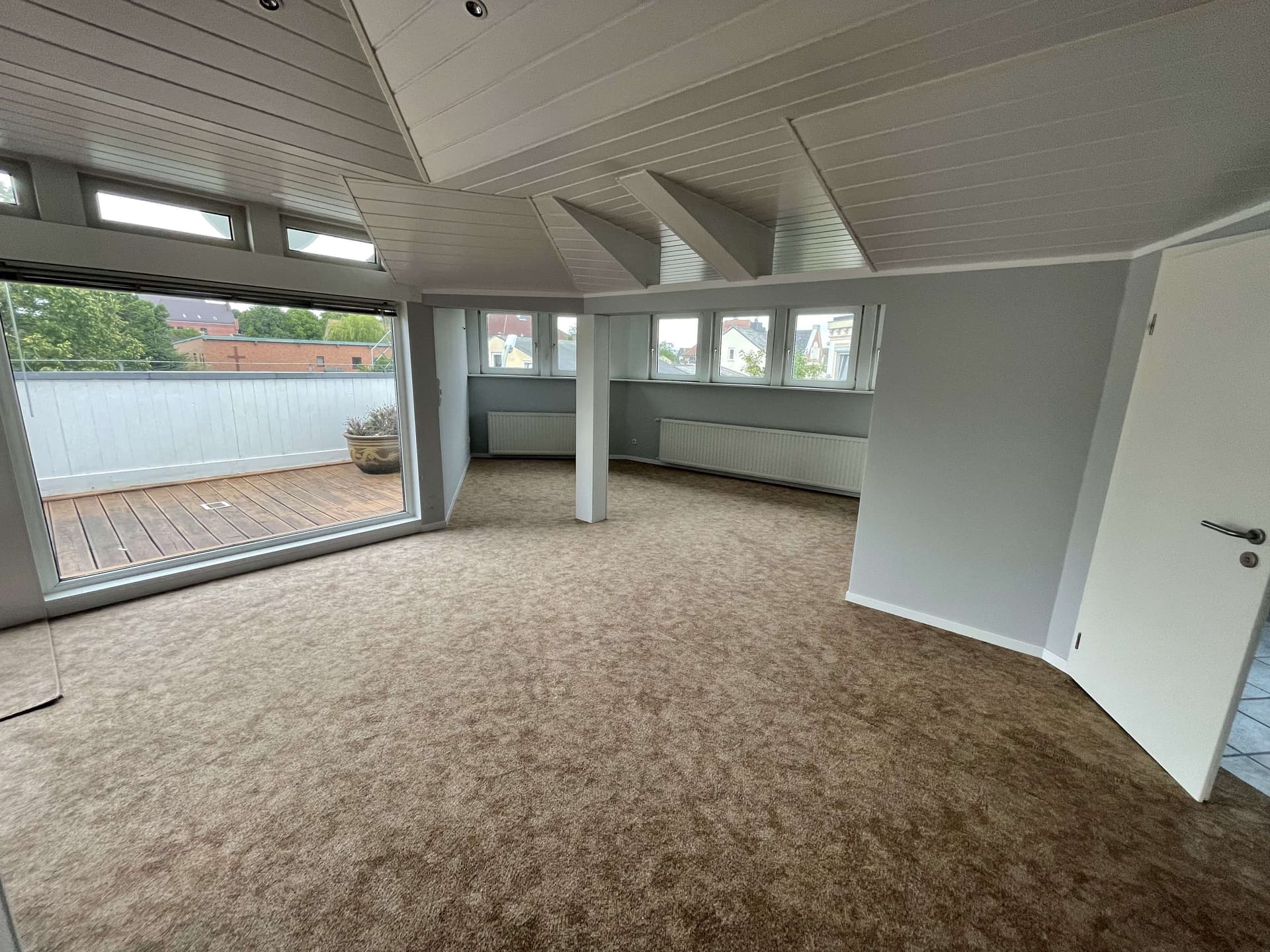 Bild 2 Geräumiges Penthouse nahe Hamburg | Pinneberg, Elmshorn | 150m² | 295.000€