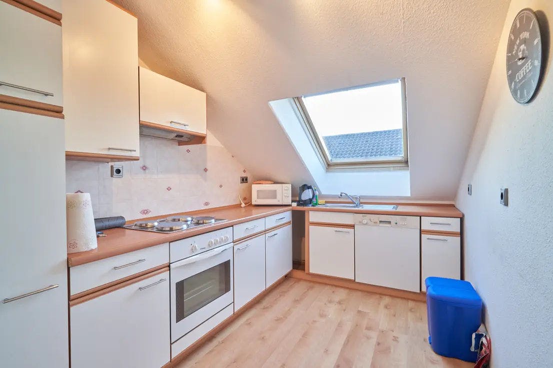 Bild 3 Solide Dachgeschoss-Wohnung mit Gartennutzung | Gerolsheim bei Ludwigshafen | 78m² | 109.000€