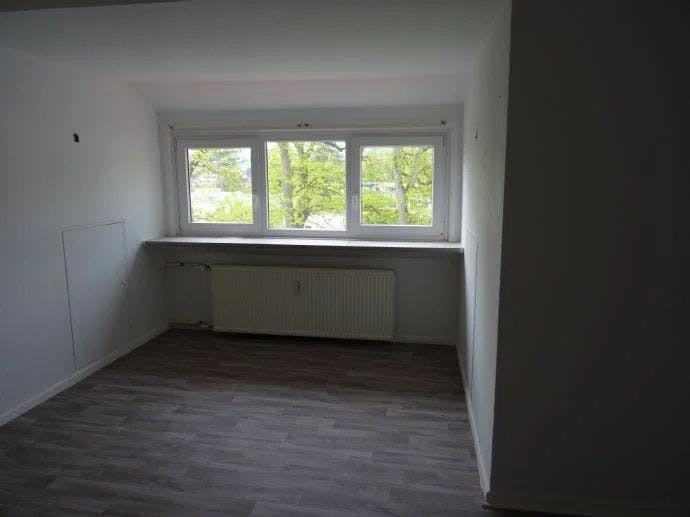 Bild 3 Günstige DG-Wohnung am Kurpark | Bad Eilsen | 93m² | 82.000€
